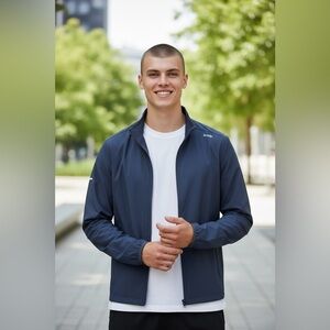 Brady Men's Navy Windbreaker large packable lightweight